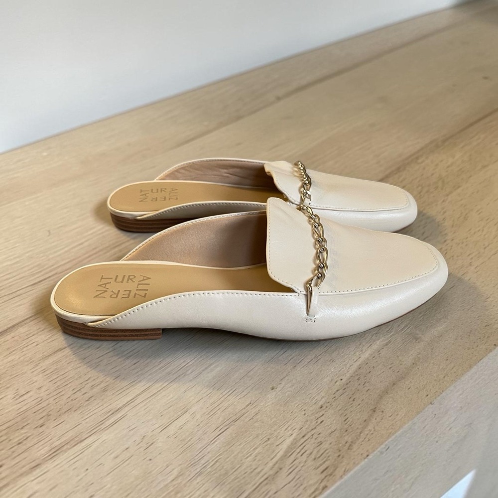 Naturalizer Emiline Mule Loafers Size 9M EU 40 Cream Leather Flat Old Money